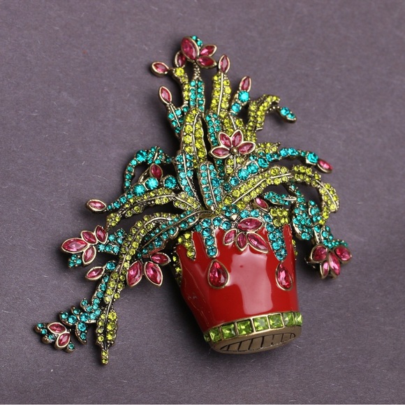 Heidi Daus “Kathy’s Christmas Cactus”Enamal & Crystal Brooch